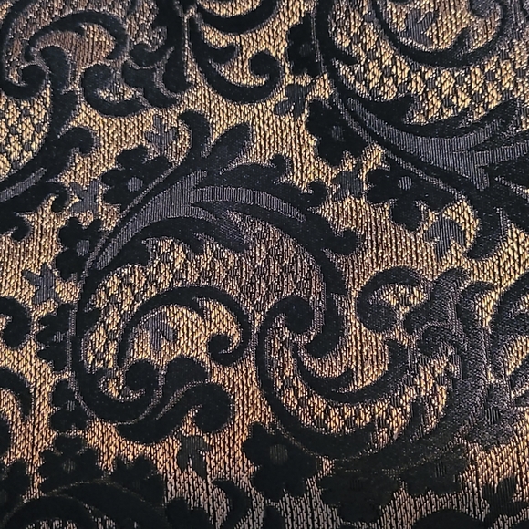 NWOT! Brocade Black & Gold Skirt Size 4 - Picture 5 of 6